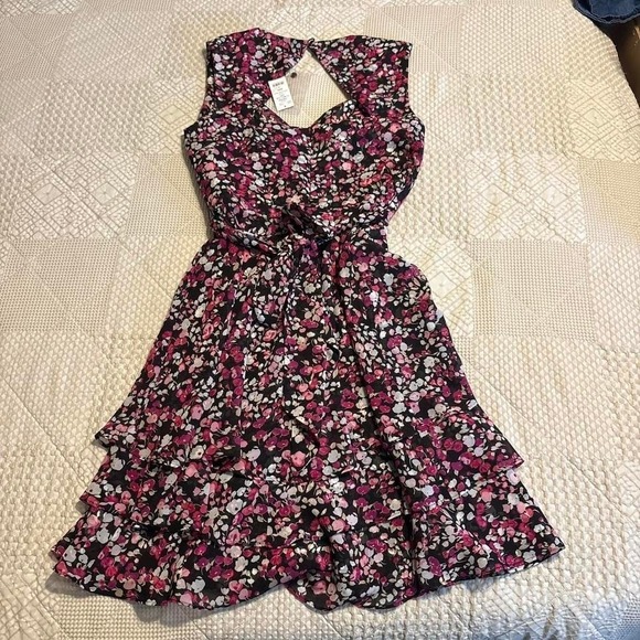 NWT White House Black Market pink floral dress with zipper back. - Picture 6 of 8